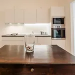 P&P Station Apartment