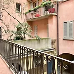 Apartment Via Sant\'Alessandro 22 - Sostify