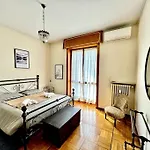 Luxury House Under The Old Town