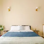 Center Rooms
