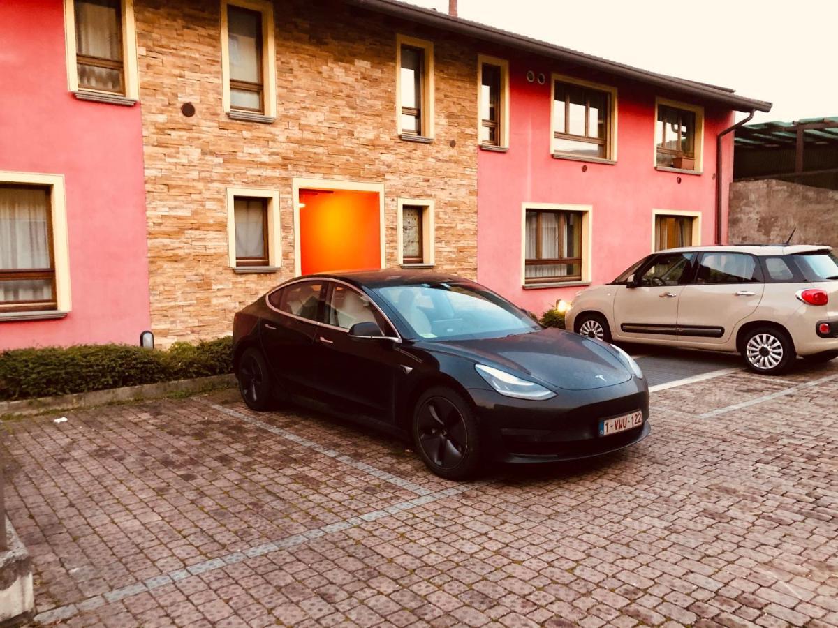 Easy Airport Sleep&fly Parking