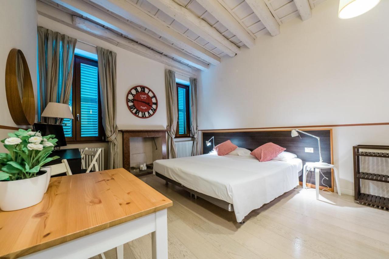 Art Street Studio Apartment *