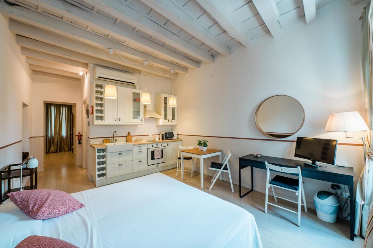 Art Street Studio Apartment *