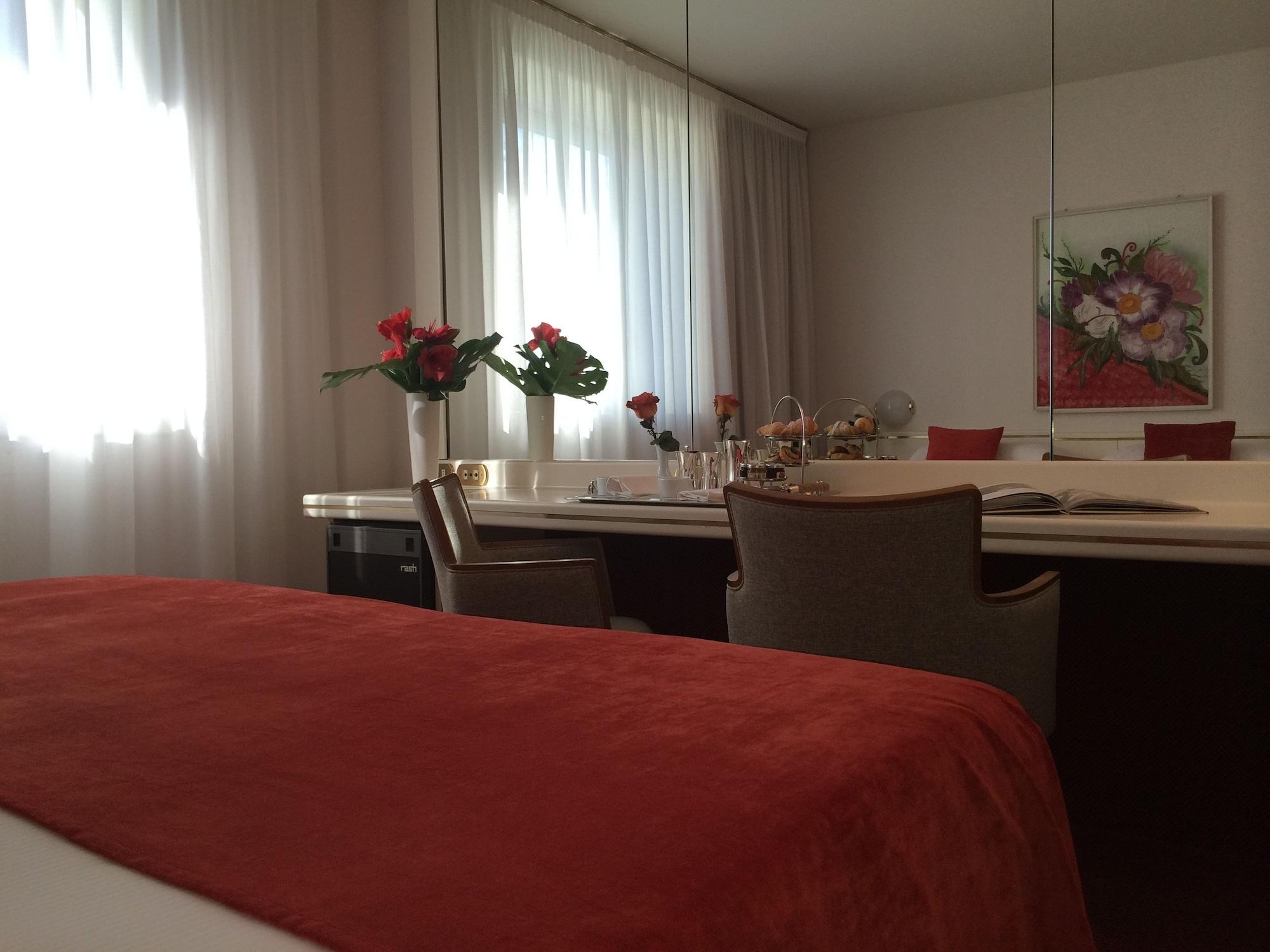 Starhotels Cristallo Palace Hotel