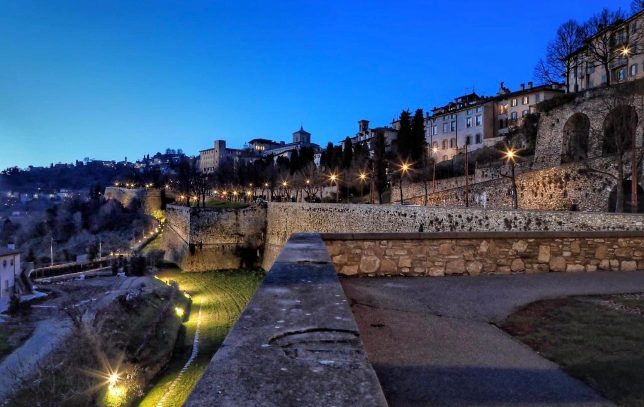 Smart House Rooms Central Luxury Bed & Breakfast Bergamo