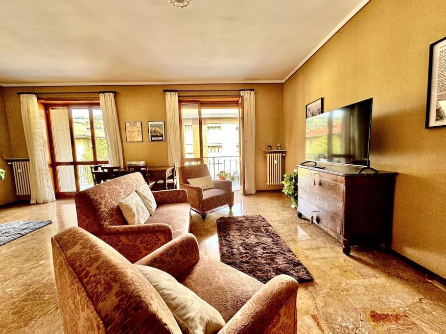 Huoneisto Luxury House Under The Old Town