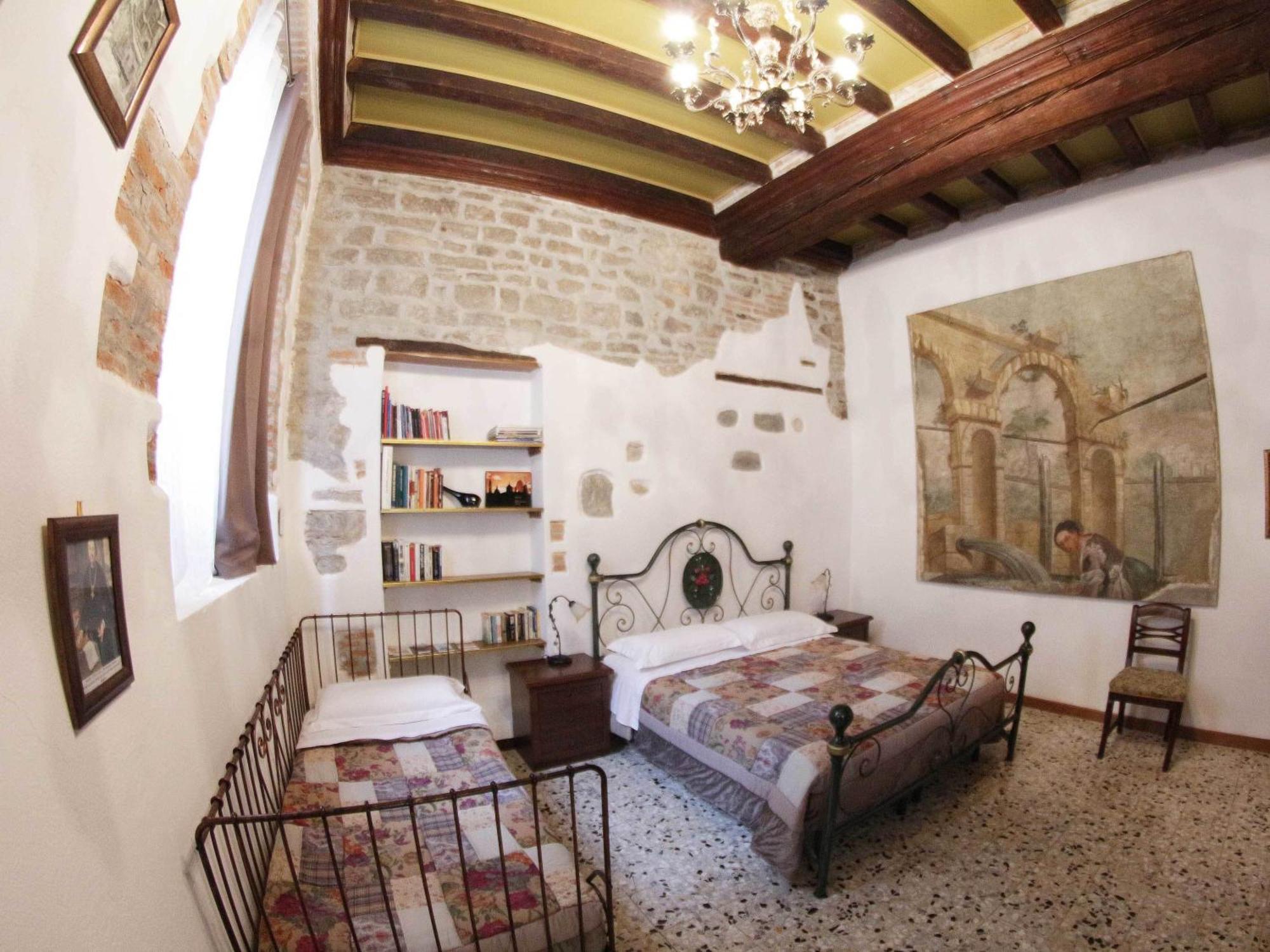 Casa Mario Lupo - And *