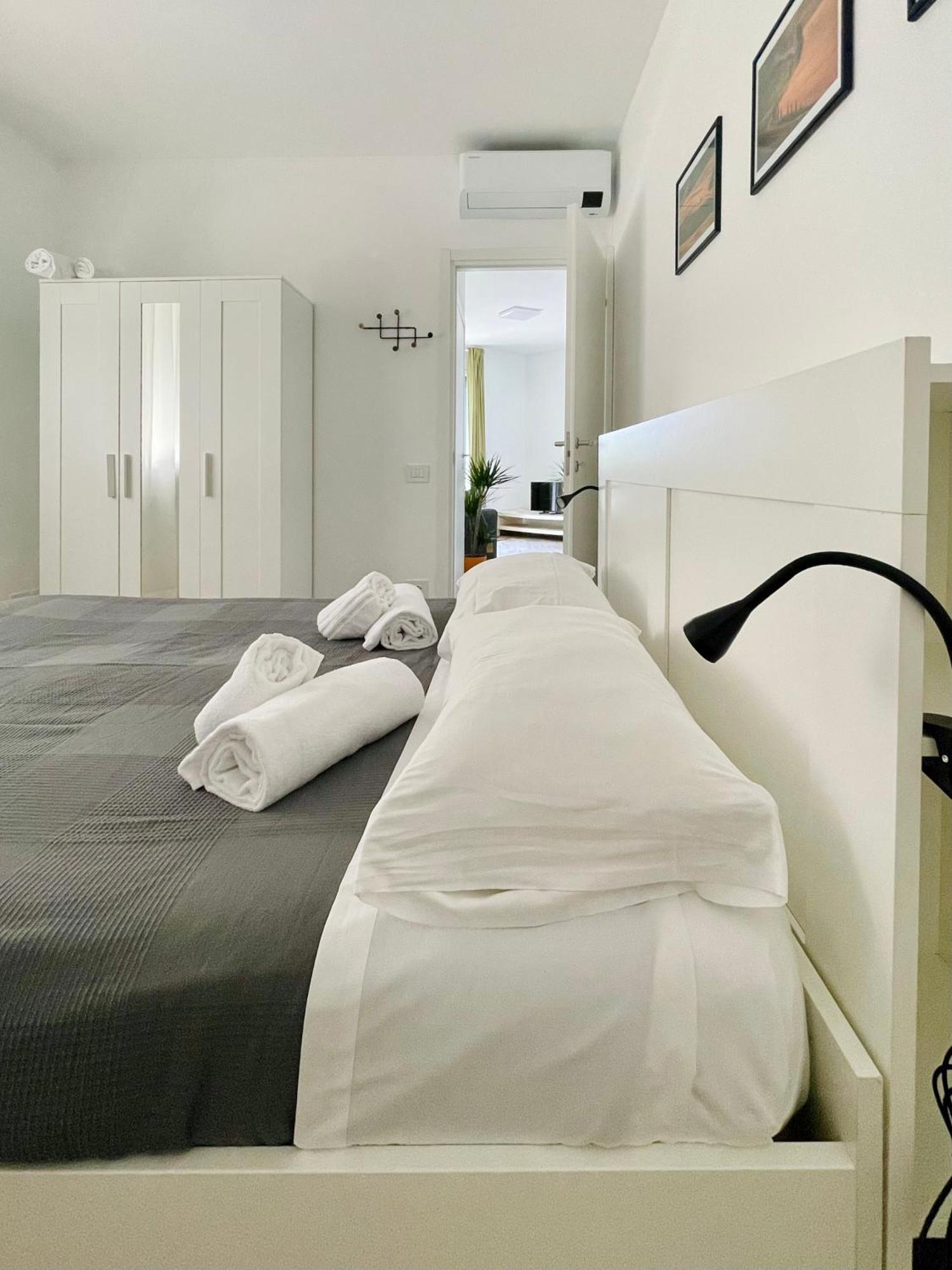 Apartment Zina - Giallo - 10 Min From Centre And Airport