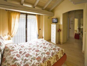 Bombyx Hotel *