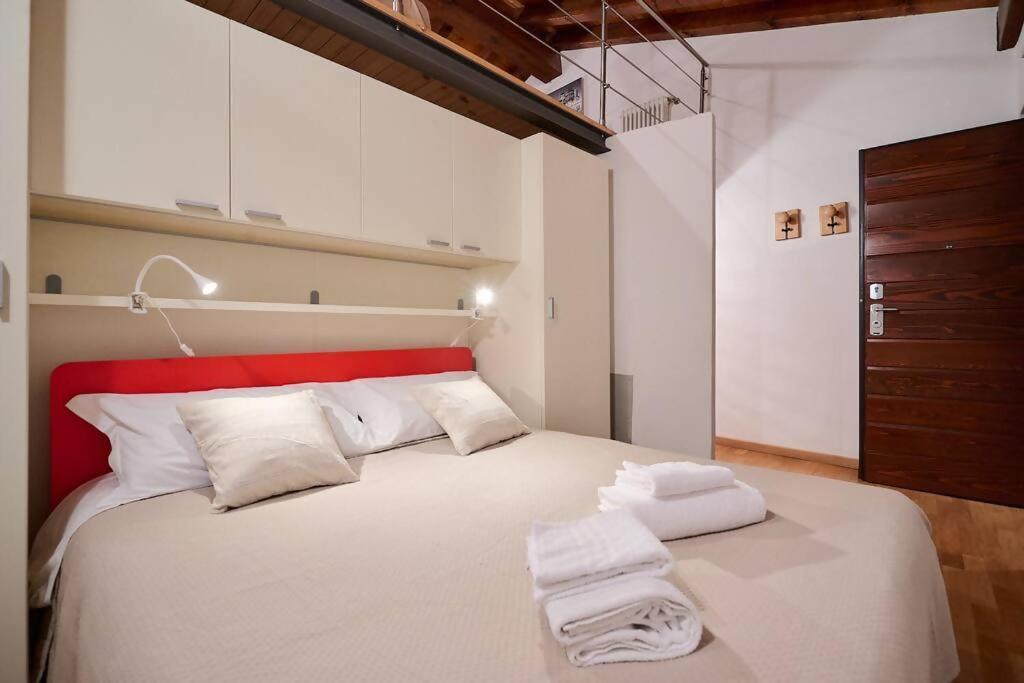 Johnny Alta Apartment