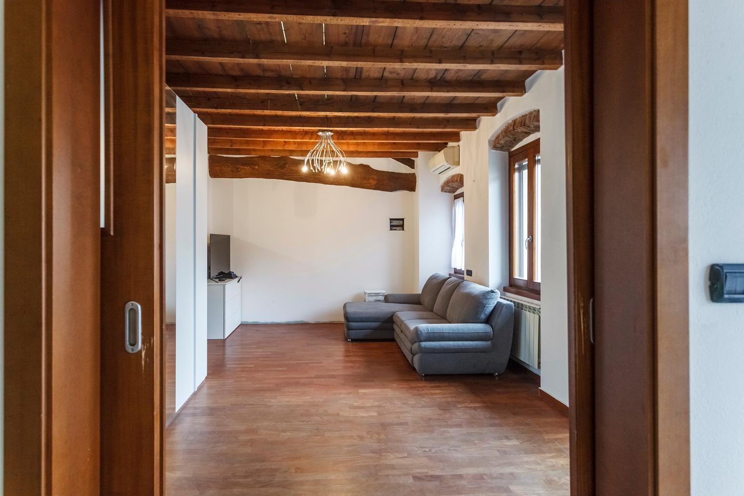 Con Travi A Vista Apartment *