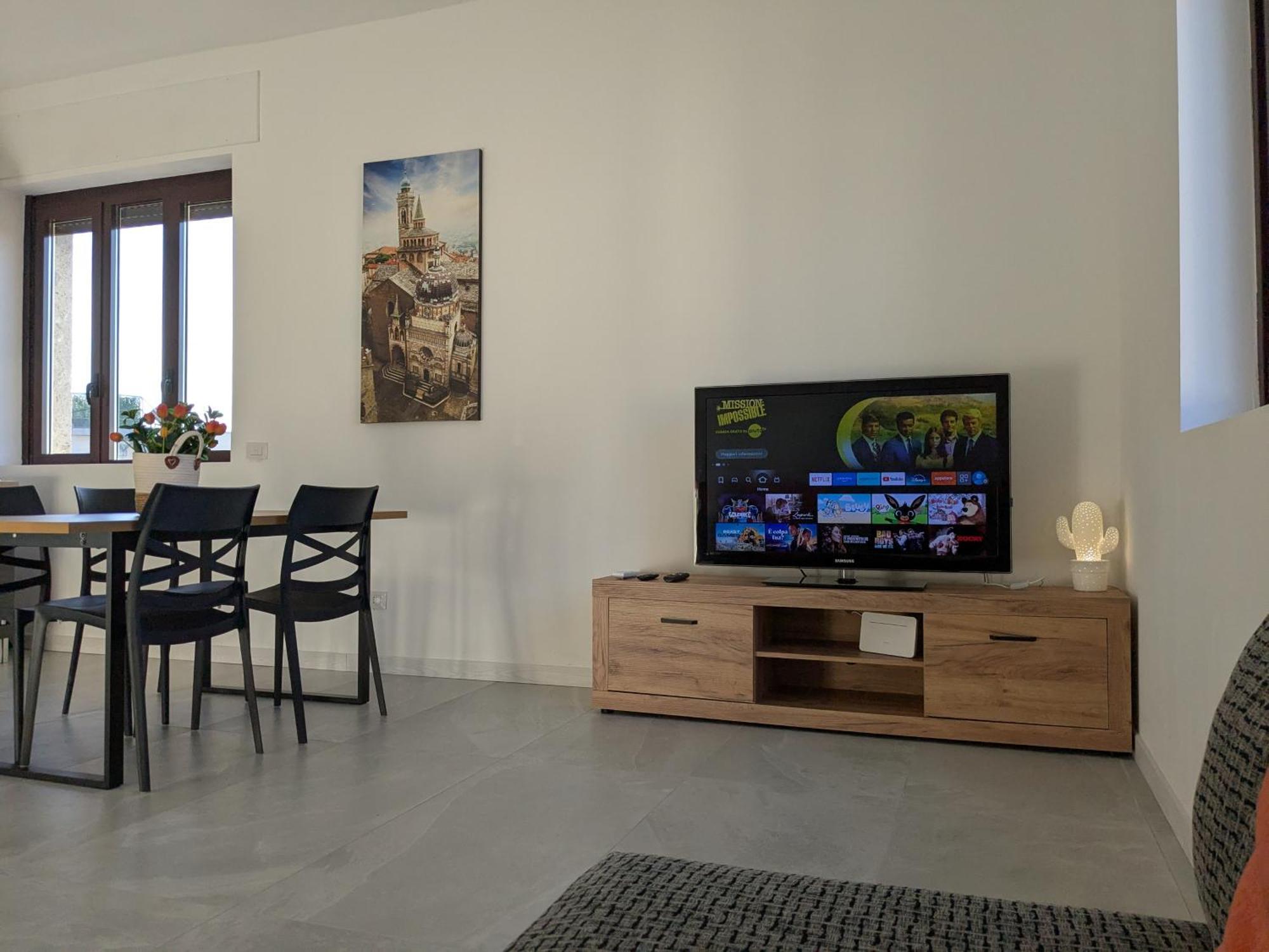 Bilocale Zona Ospedale Apartment *