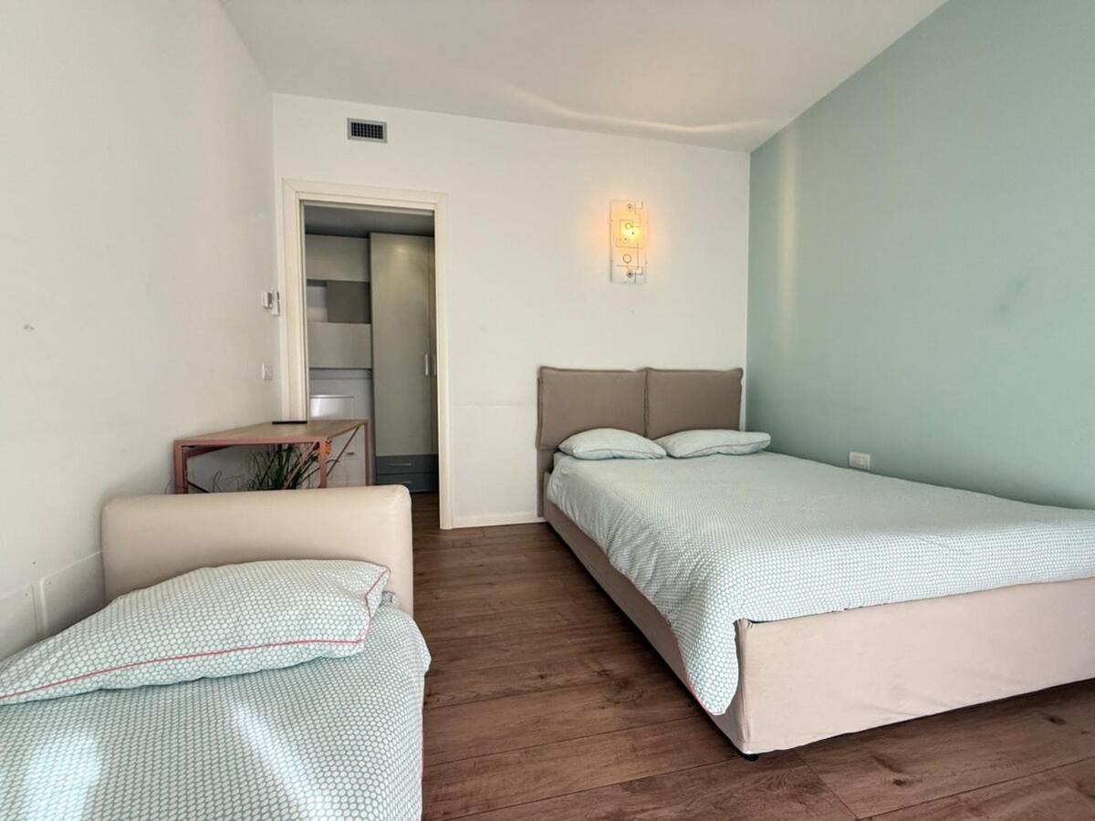 In Citta Con Giardino E Piscina Privati