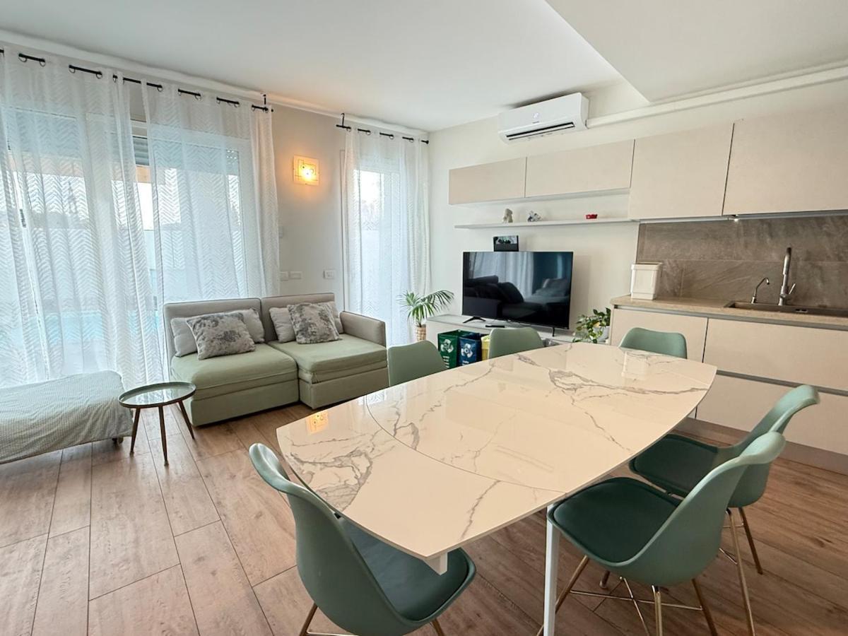 In Citta Con Giardino E Piscina Privati Huoneisto