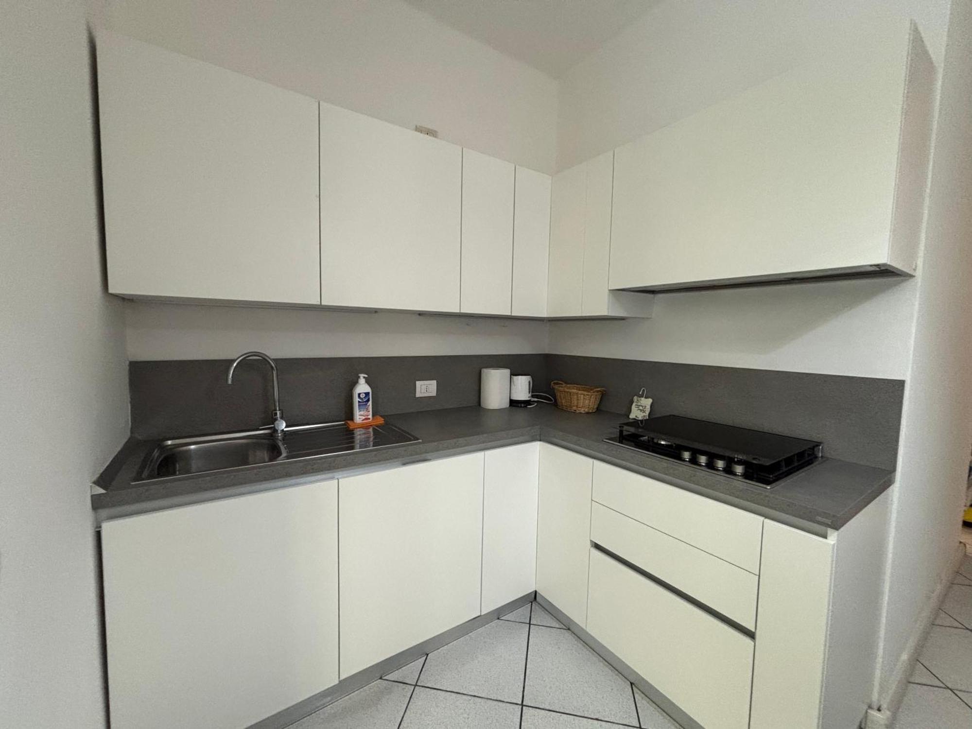 Apartamento E Spazioso Con 3 Camere, 3 Bagni E Terrazzo
