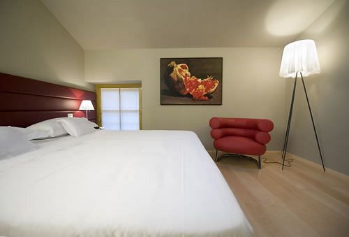 Hotel Petronilla - In 4*