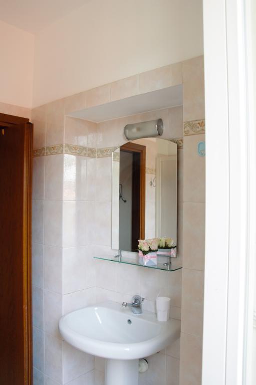 Zaffiro Blu Airport Bed & Breakfast 2*