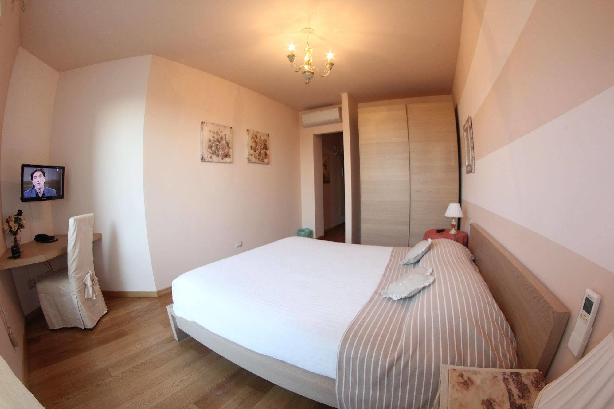 Bed & Breakfast Bombyx