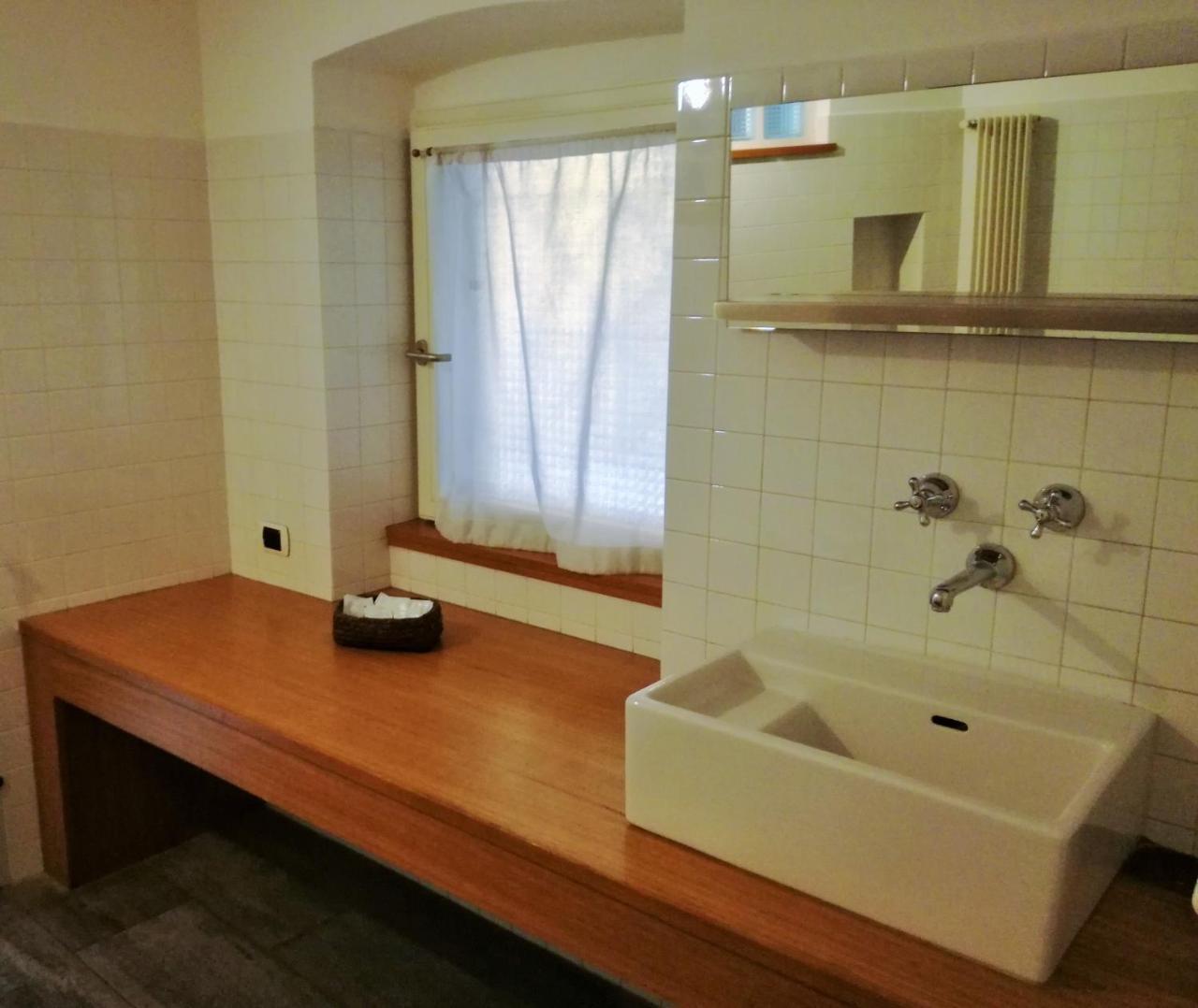 Zaffiro Blu Airport Bed & Breakfast