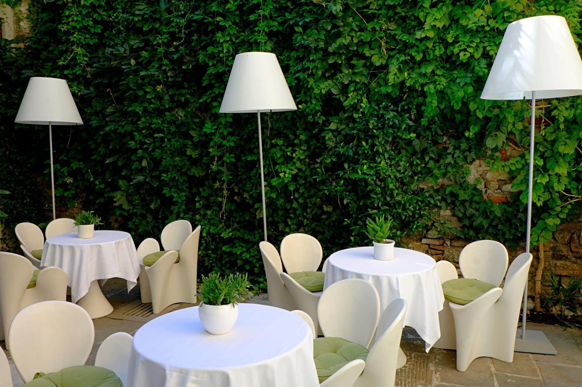 Petronilla - In Hotel Bergamo