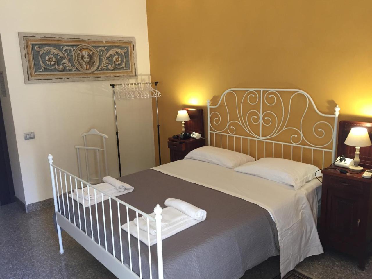 Guest house Center