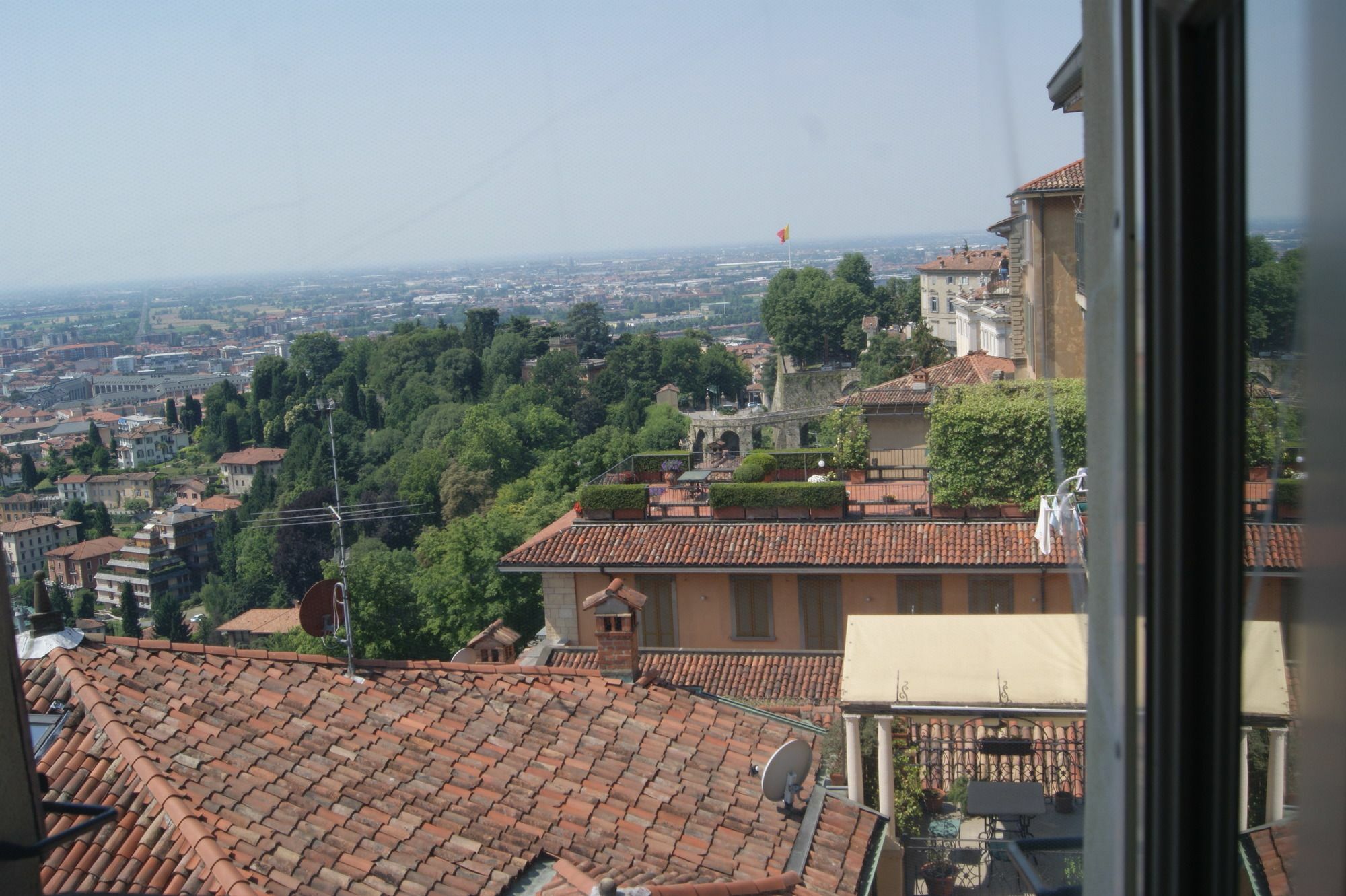La Luna Blu In Old Town Gasthof Bergamo