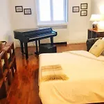 Dietro L\' Angolo Charme&Relax Nel Centro Citta