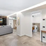 Feel - Grand Alta Apartment