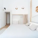 Grand Central 1845 - 2 Bedrooms Design Flat