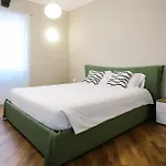 Flora Inn, Scotti\'S House - Due Passi In Centro