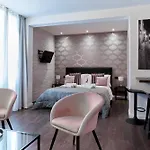Chiclife - Shenkin Sarona, Santa Caterina & Museums