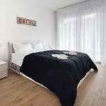 Longuelo Living One - Business Elegance & Hospital