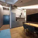 Ar Suites&Art