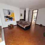 Django\'S Apartments