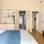Center Rooms