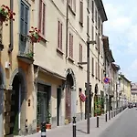 Casa Moroni 76