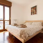 Bright House With 2 Bedrooms & A Unique Terrace