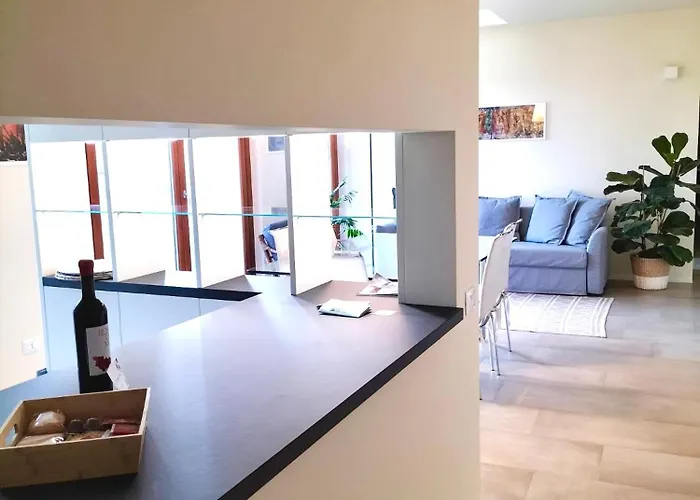 Verde Rame In Citta\' Alta Con Garage Charme E Relax