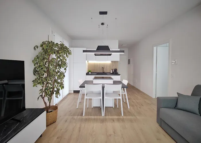 Longuelo Living One - Business Elegance & Hospital