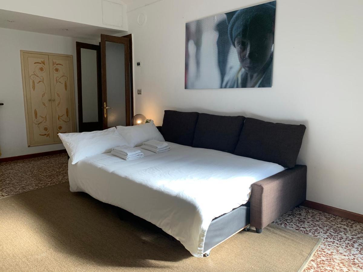 Huoneisto Locatelli50