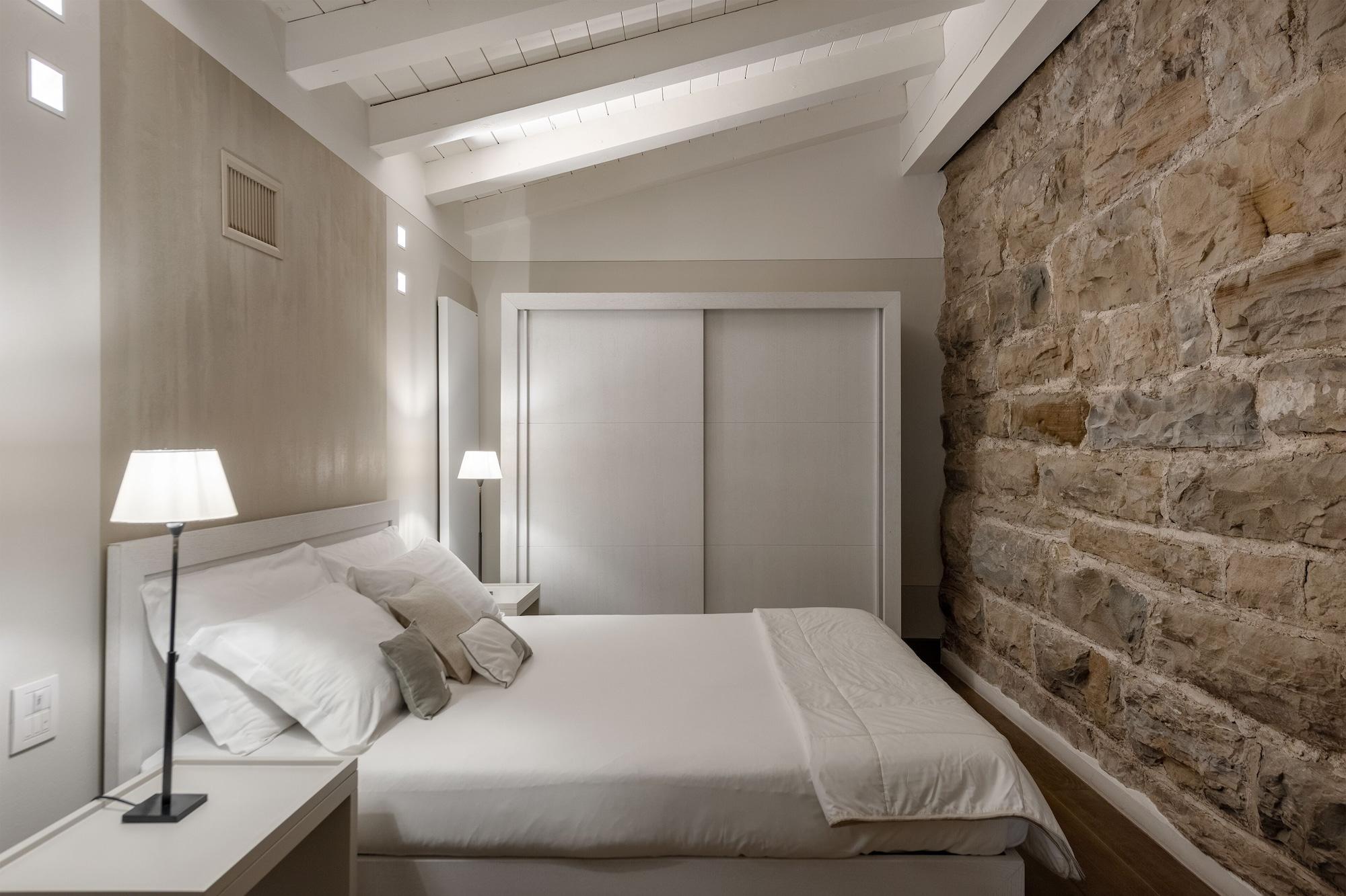 Gombithotel Khách sạn