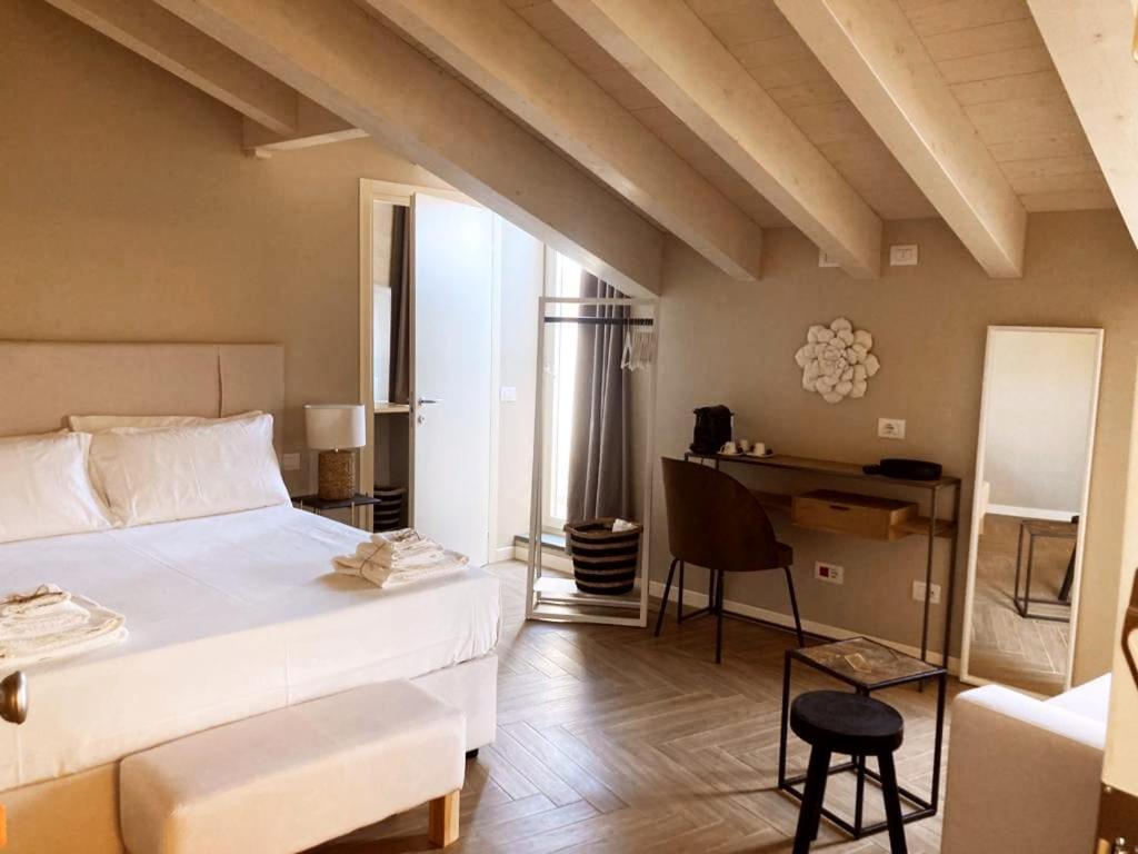 Gatto Bianco 42 Guest house