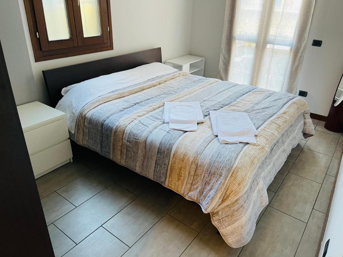 Centro Piazza Pontida - The Italian Escape Căn hộ *
