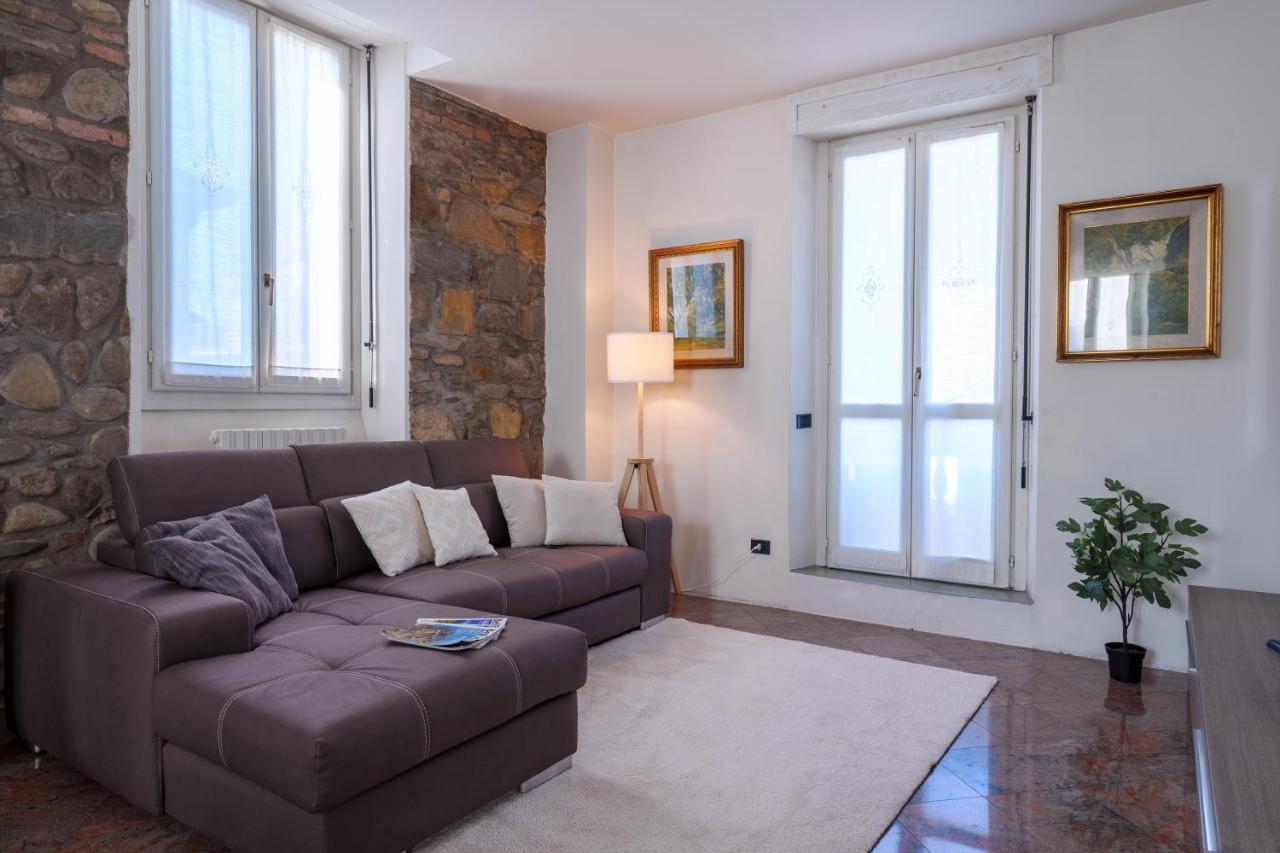 Anna Apartment