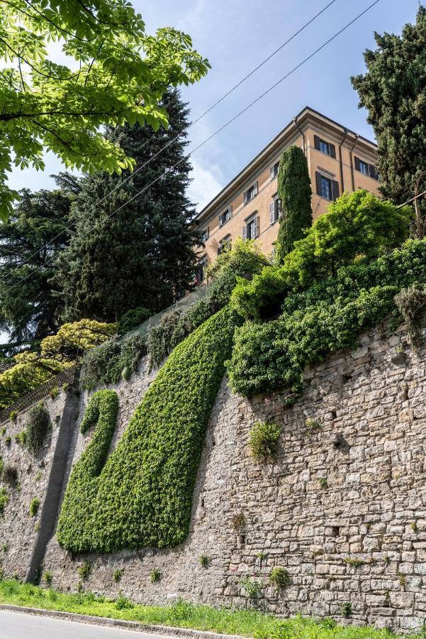 Foresteria Di Palazzo Radici Bed & Breakfast