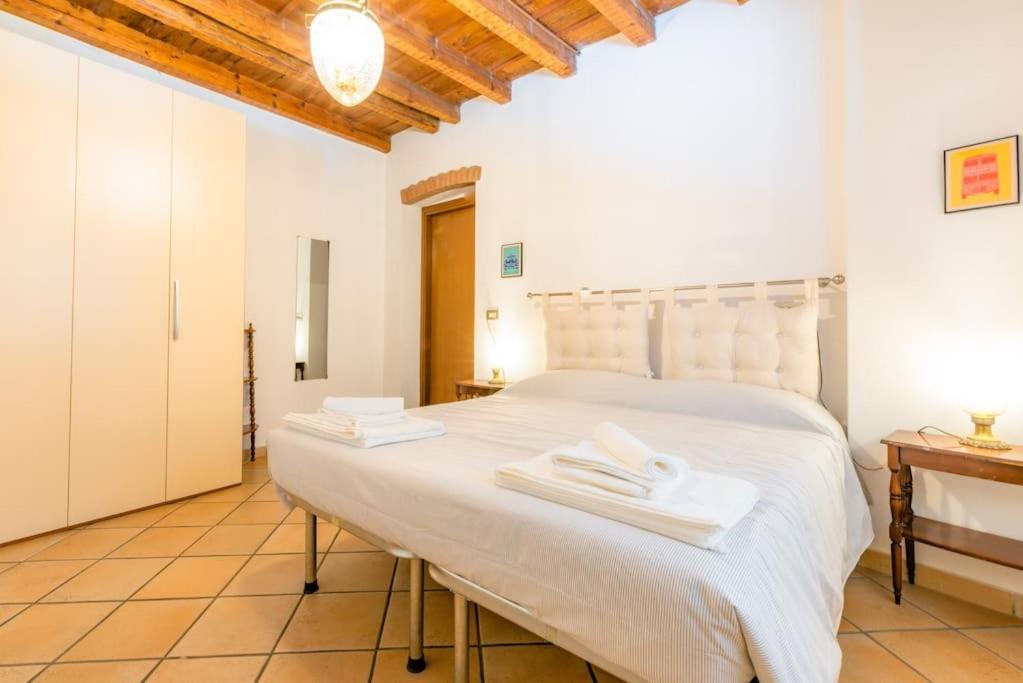 Center Apartment *