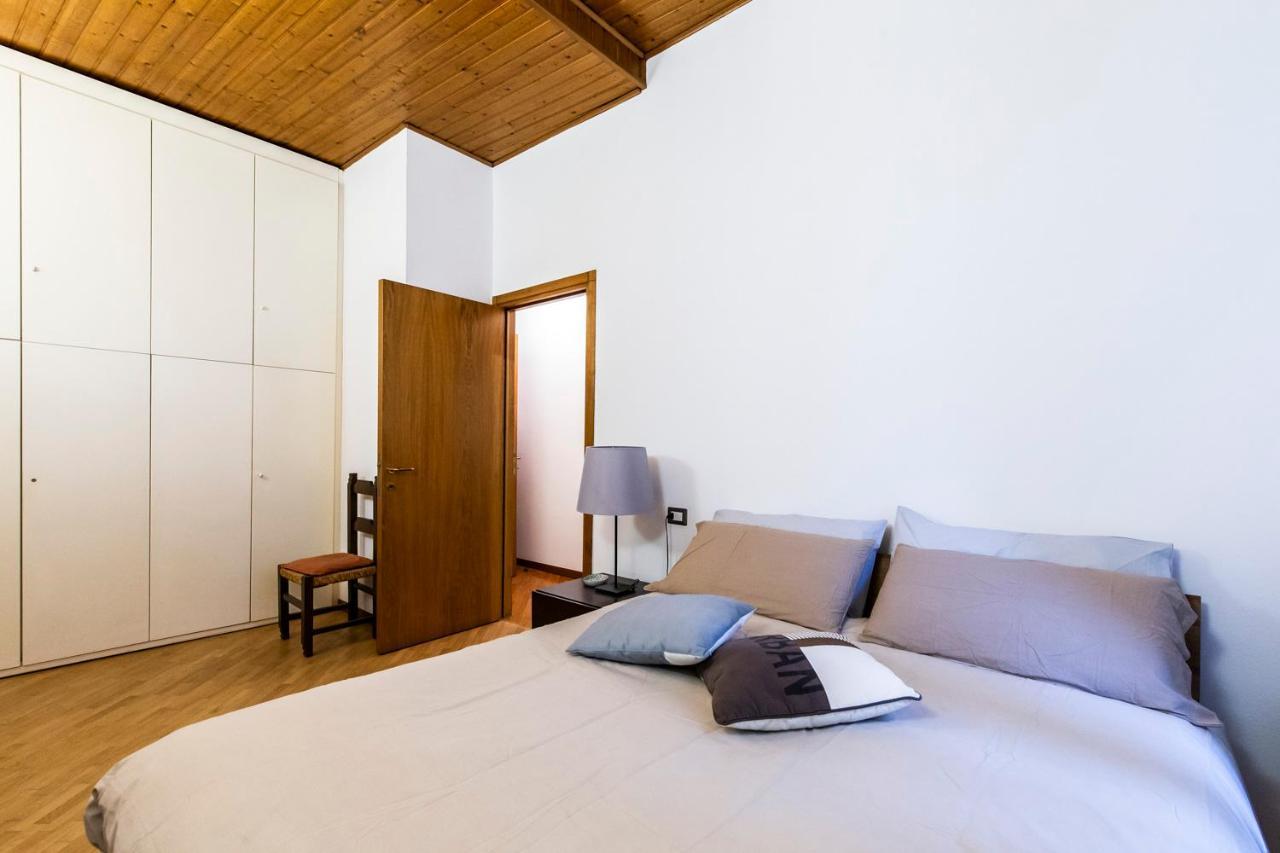 Apartment Quarenghi 31c *