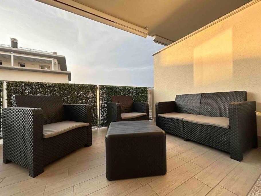Apartment 10 Min Airport+free Private Parking5 Min Train *