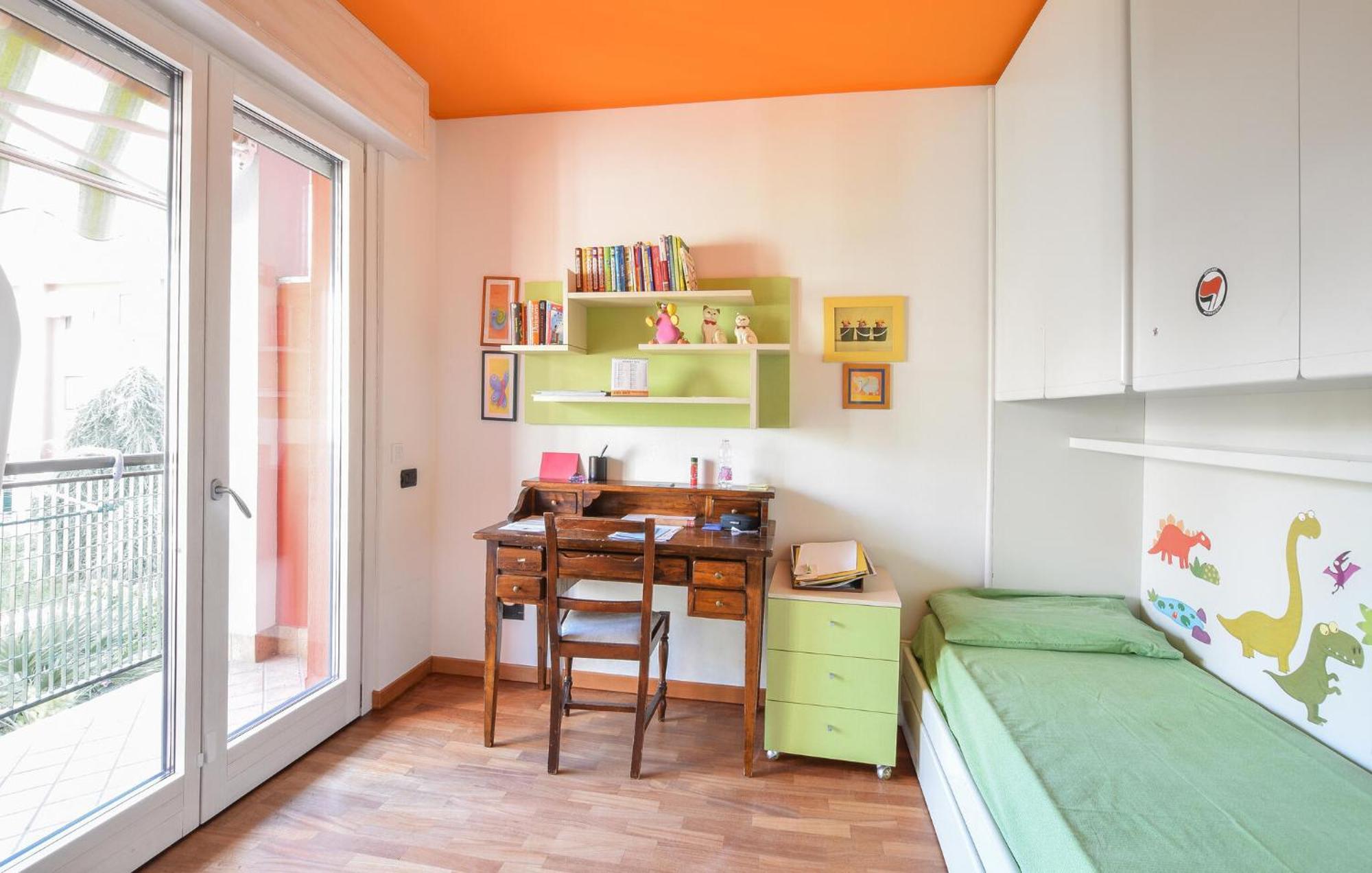 3 Bedroom Awesome In Bergamo
