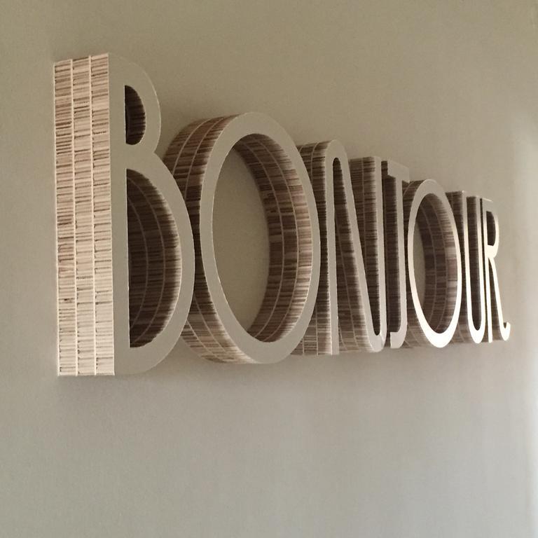 Bonjour